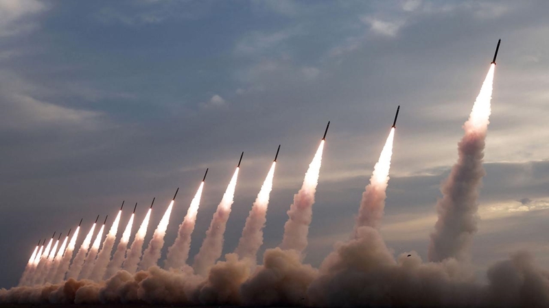 London Puts on a Full-Court Press To Let the Long-Range Missiles Fly into Russia